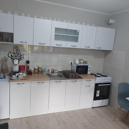 # Espresso 2 Apartman Sa Garazom Sremska Mitrovica Eksteriør bilde