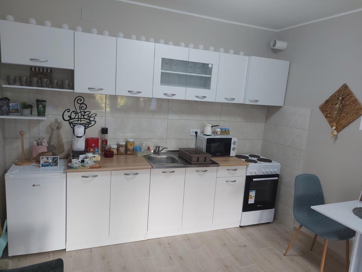 # Espresso 2 Apartman Sa Garazom Sremska Mitrovica Eksteriør bilde